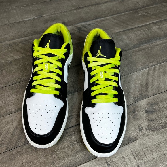 Nike Air Jordan Low Cyber Volt Sneakers Sz 13 - Picture 3 of 5